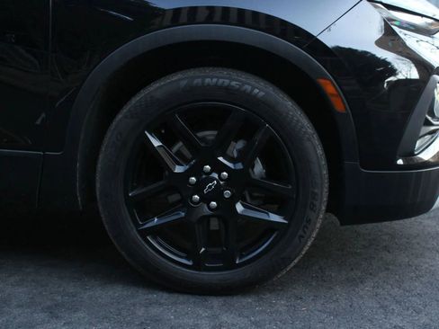 Used 2019 Chevrolet Blazer LT w/ Sound & Technology Package FWD image 4