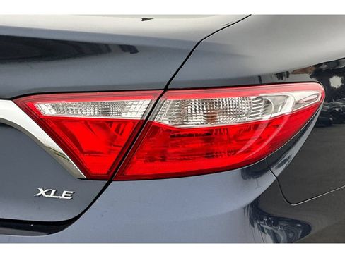Used 2015 Toyota Camry XLE w/ Advanced Technology Package FWD image 33