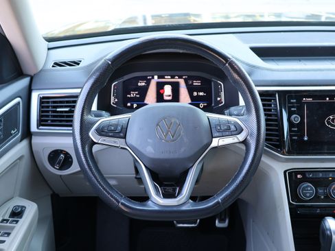 Used 2021 Volkswagen Atlas SEL Premium image 17