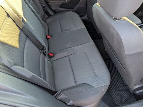 Used 2017 Volkswagen Golf S image 26