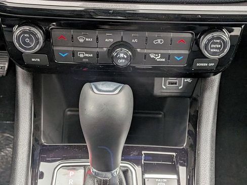 New 2026 Jeep Compass Latitude image 17