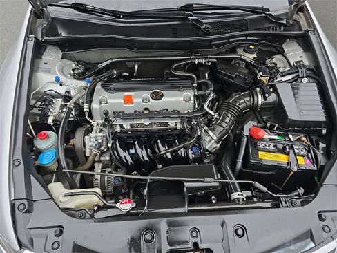 Used 2011 Honda Accord EX image 31