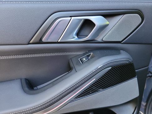 Used 2022 BMW X5 M50i w/ Premium Package image 23