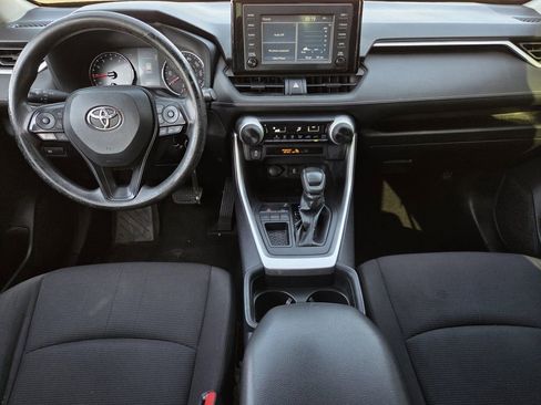 Used 2019 Toyota RAV4 LE FWD image 8