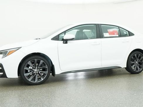 New 2026 Toyota Corolla SE FWD image 18