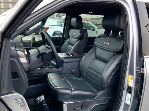 Used 2024 Ford F250 Platinum image 7