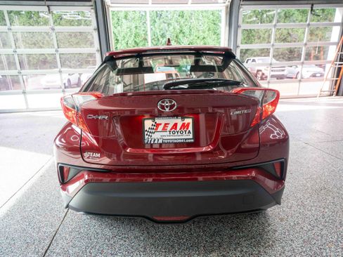 Used 2019 Toyota C-HR Limited FWD image 3