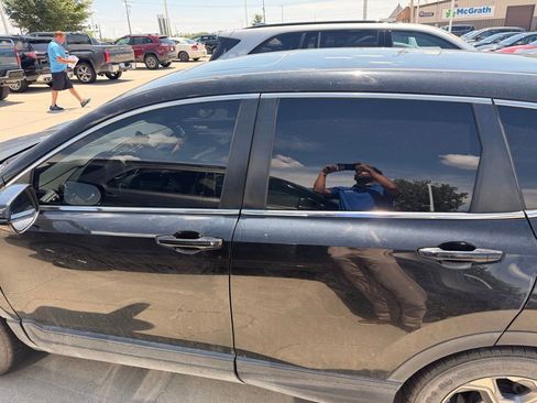 Used 2018 Honda CR-V EX image 4