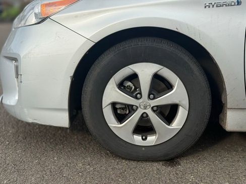 Used 2012 Toyota Prius Three w/ Solar Roof Pkg image 9