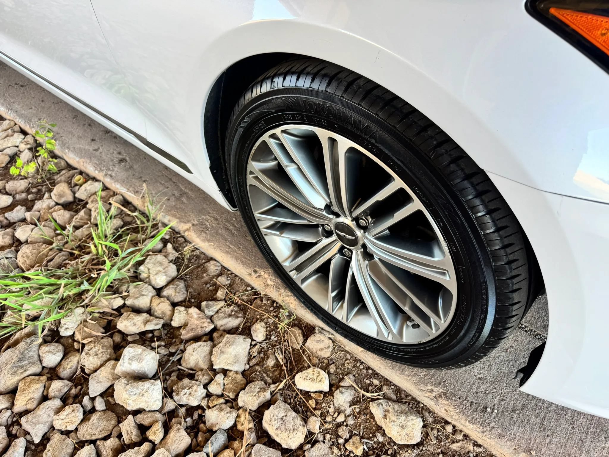 Used 2018 Genesis G80 3.8 w/ Option Group 02 RWD image 30
