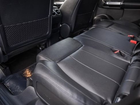 Used 2020 Mercedes-Benz GLB 250 GLB 250 image 31