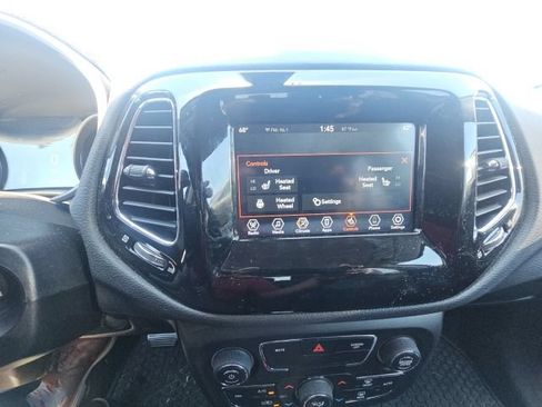 Used 2021 Jeep Compass Latitude AWD/4WD image 17