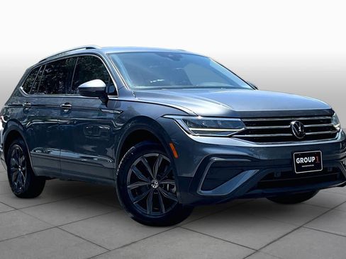 Used 2023 Volkswagen Tiguan SE FWD image 3