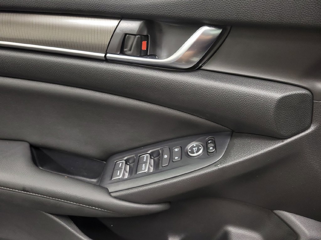 Used 2019 Honda Accord Sport image 29