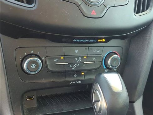 Used 2016 Ford Focus SE FWD image 20