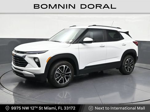 Used 2026 Chevrolet TrailBlazer LT FWD image 1
