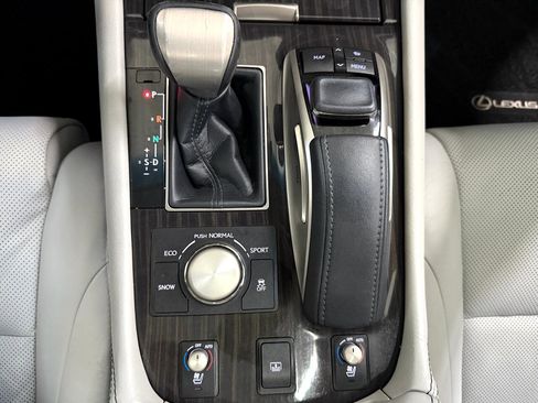 Used 2017 Lexus LS 460 image 27