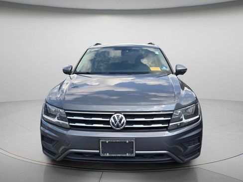 Used 2020 Volkswagen Tiguan SE AWD/4WD image 3