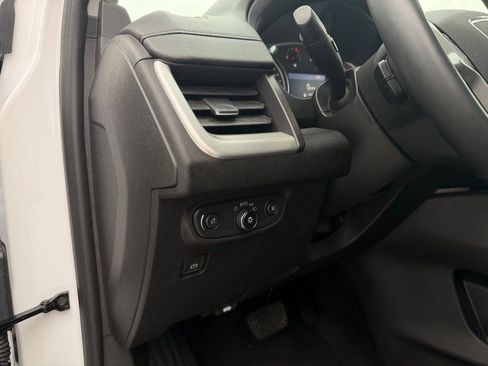 Used 2024 GMC Terrain SLT AWD/4WD image 15