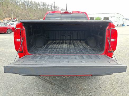 Used 2019 Chevrolet Colorado LT w/ Colorado RST Special Edition AWD/4WD image 28