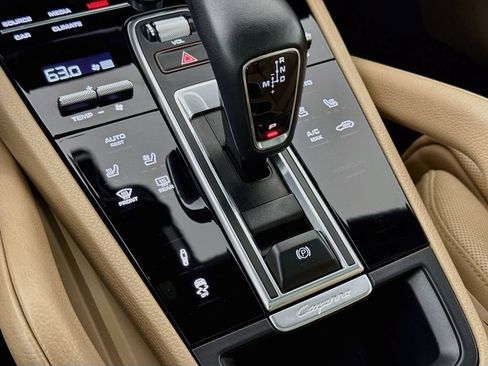 Certified 2021 Porsche Cayenne Coupe AWD/4WD image 22