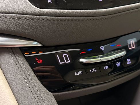Used 2021 Cadillac XT5 Premium Luxury AWD/4WD image 18