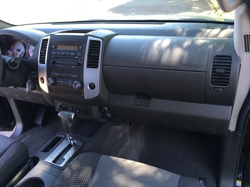 Used 2012 Nissan Frontier SV w/ Sport Appearance Pkg AWD/4WD image 30