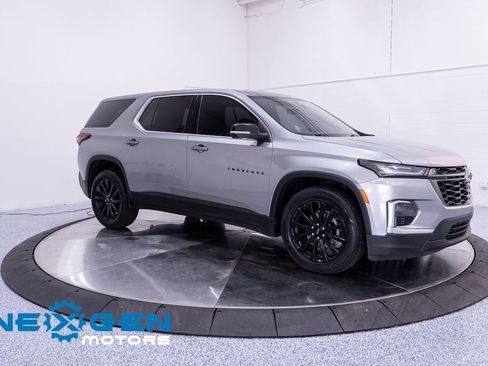 Used 2023 Chevrolet Traverse RS w/ LPO, Floor Liner Package image 2
