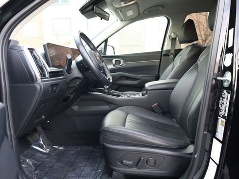 Certified 2024 Kia Sorento S image 13
