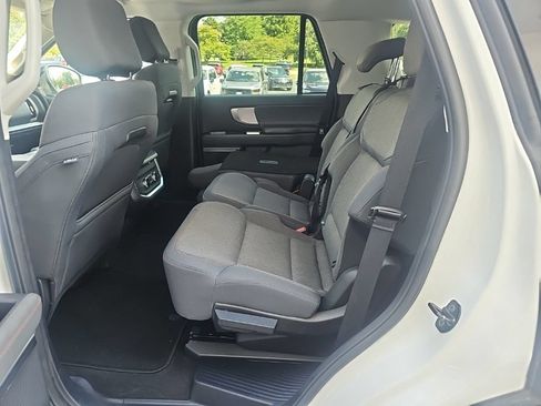 Used 2025 Ford Expedition Active AWD/4WD image 11