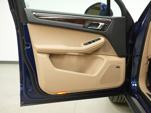 New 2026 Porsche Macan S image 21