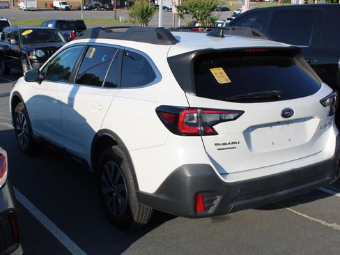 Used 2020 Subaru Outback Premium AWD/4WD image 8