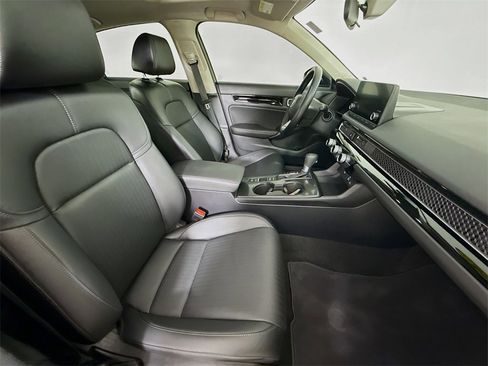 Used 2024 Honda Civic EX-L image 27