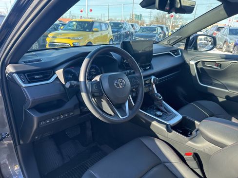 Used 2023 Toyota RAV4 XSE image 9