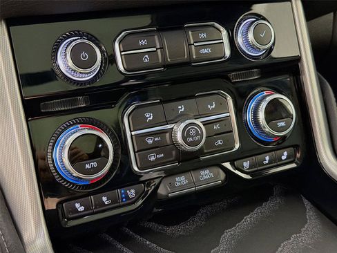 Used 2024 GMC Yukon Denali AWD/4WD image 22