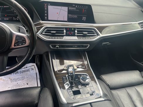 Used 2021 BMW X7 M50i AWD/4WD image 9