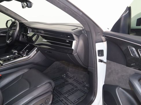 Used 2019 Audi Q8 Prestige image 43