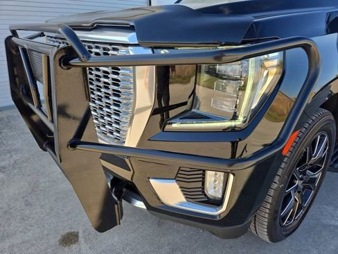 Used 2024 GMC Yukon XL Denali image 29