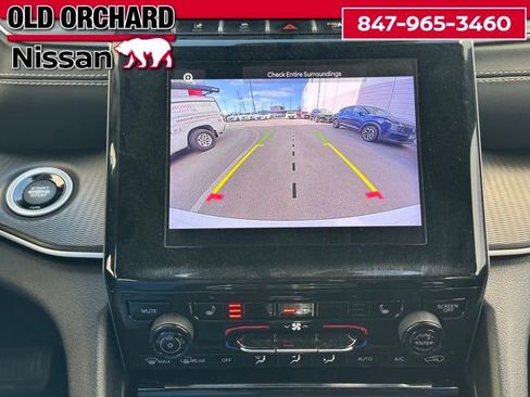 Used 2023 Jeep Grand Cherokee Altitude image 18