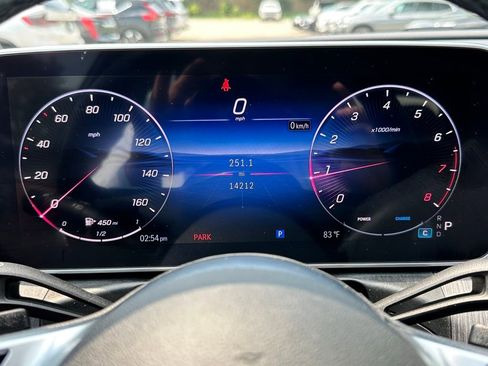 Used 2025 Mercedes-Benz C 300 4MATIC Sedan image 19