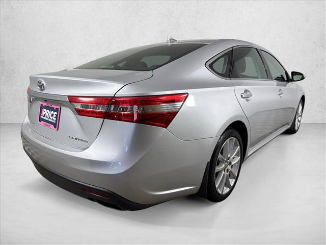 Used 2014 Toyota Avalon Limited w/ Technology Package FWD image 5