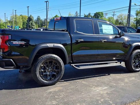 New 2026 Chevrolet Colorado Trail Boss AWD/4WD image 3