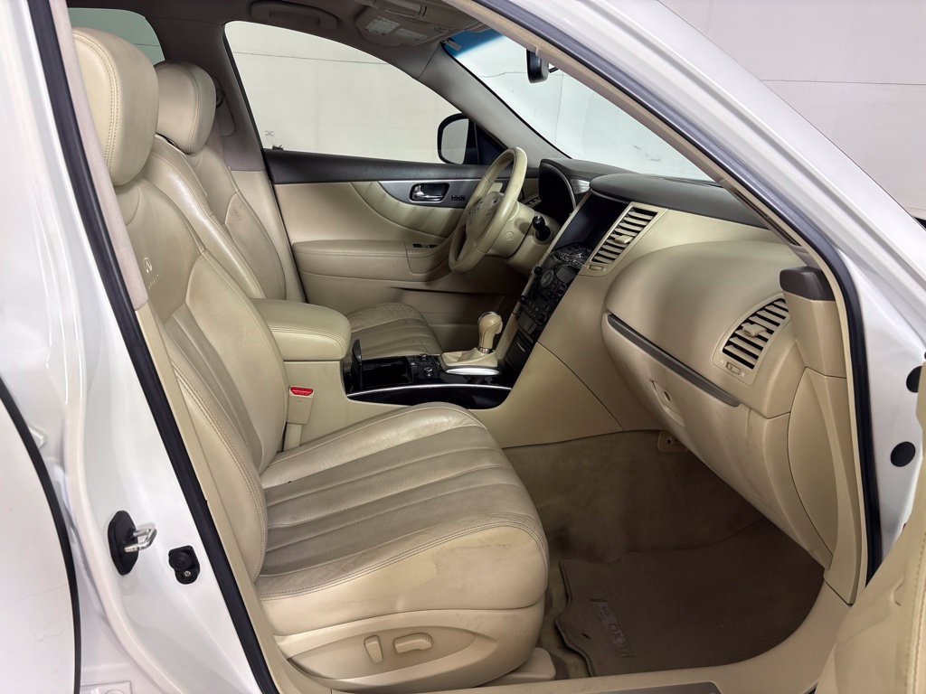 Used 2014 INFINITI QX70 2WD w/ Premium Package image 15