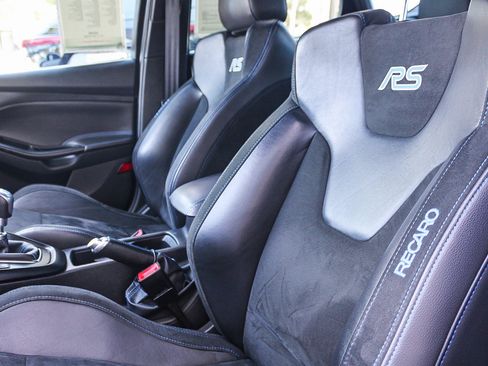 Used 2017 Ford Focus RS AWD/4WD image 24