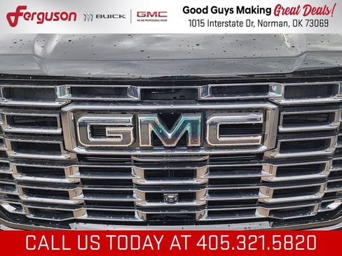 New 2026 GMC Yukon Denali Ultimate AWD/4WD image 9