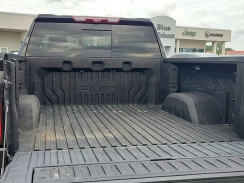 Used 2023 GMC Sierra 1500 AT4 w/ AT4 Premium Package AWD/4WD image 8