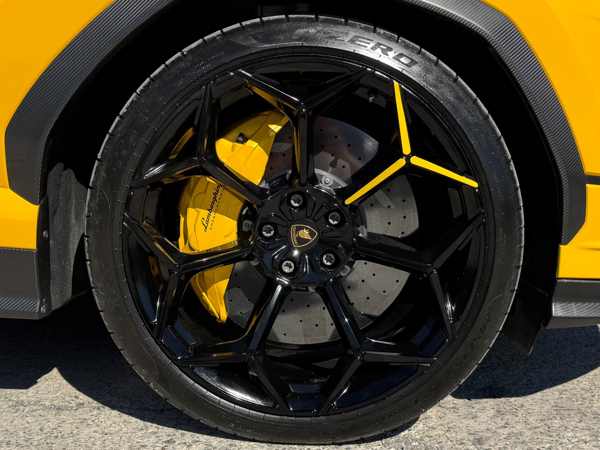 Used 2024 Lamborghini Urus Performante AWD/4WD image 77