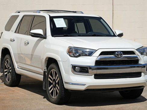 Used 2018 Toyota 4Runner Limited AWD/4WD image 51
