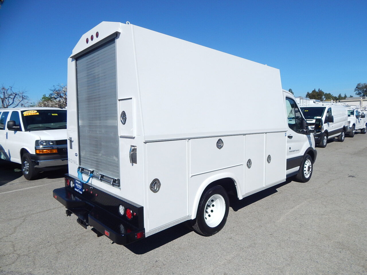Used 2019 Ford Transit 350 138 DRW w/ Premium Package RWD image 8