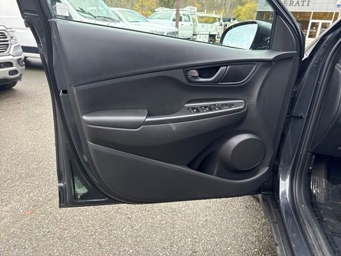 Used 2023 Hyundai Kona SEL image 16